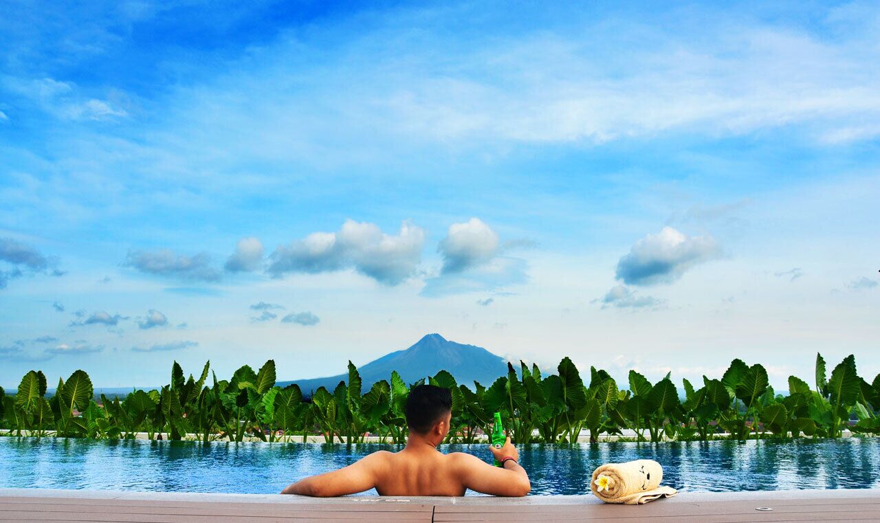 outdoor pool, pool loungers