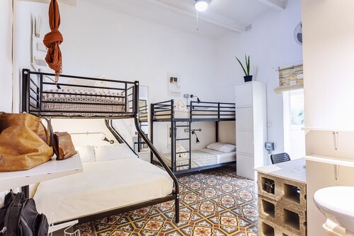 Granny's Inn - Hostel