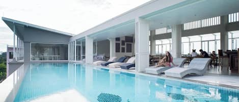 Alberca al aire libre