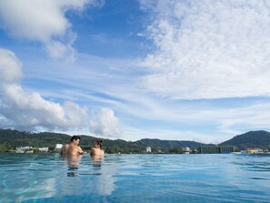 Outdoor pool - Panphuree Residence (Sa Khu)
