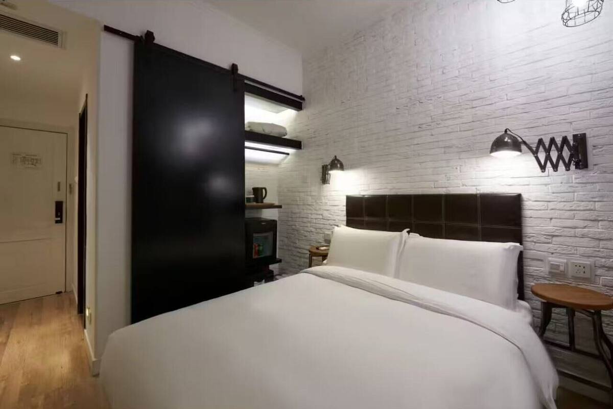 Junior-Doppelzimmer, 1 Queen-Bett, ohne Fenster