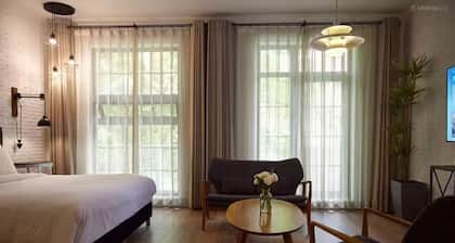 Yi Stack Hotel