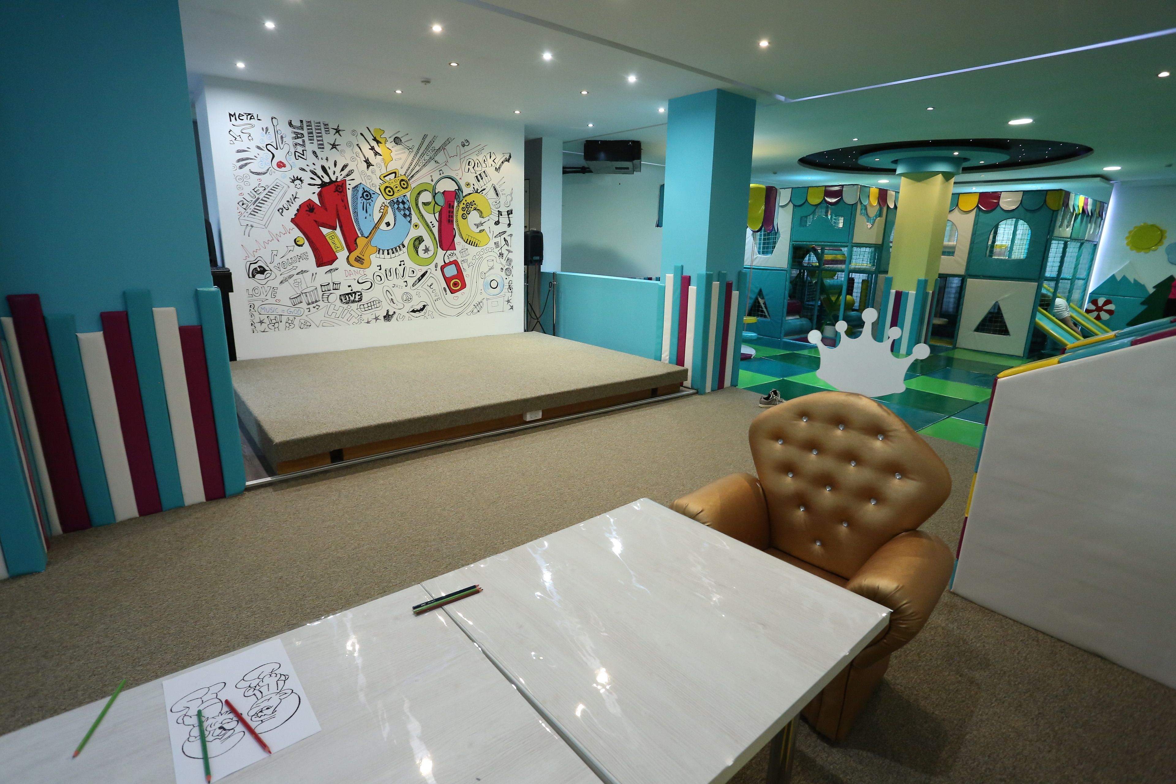 Innen-Kinderspielplatz