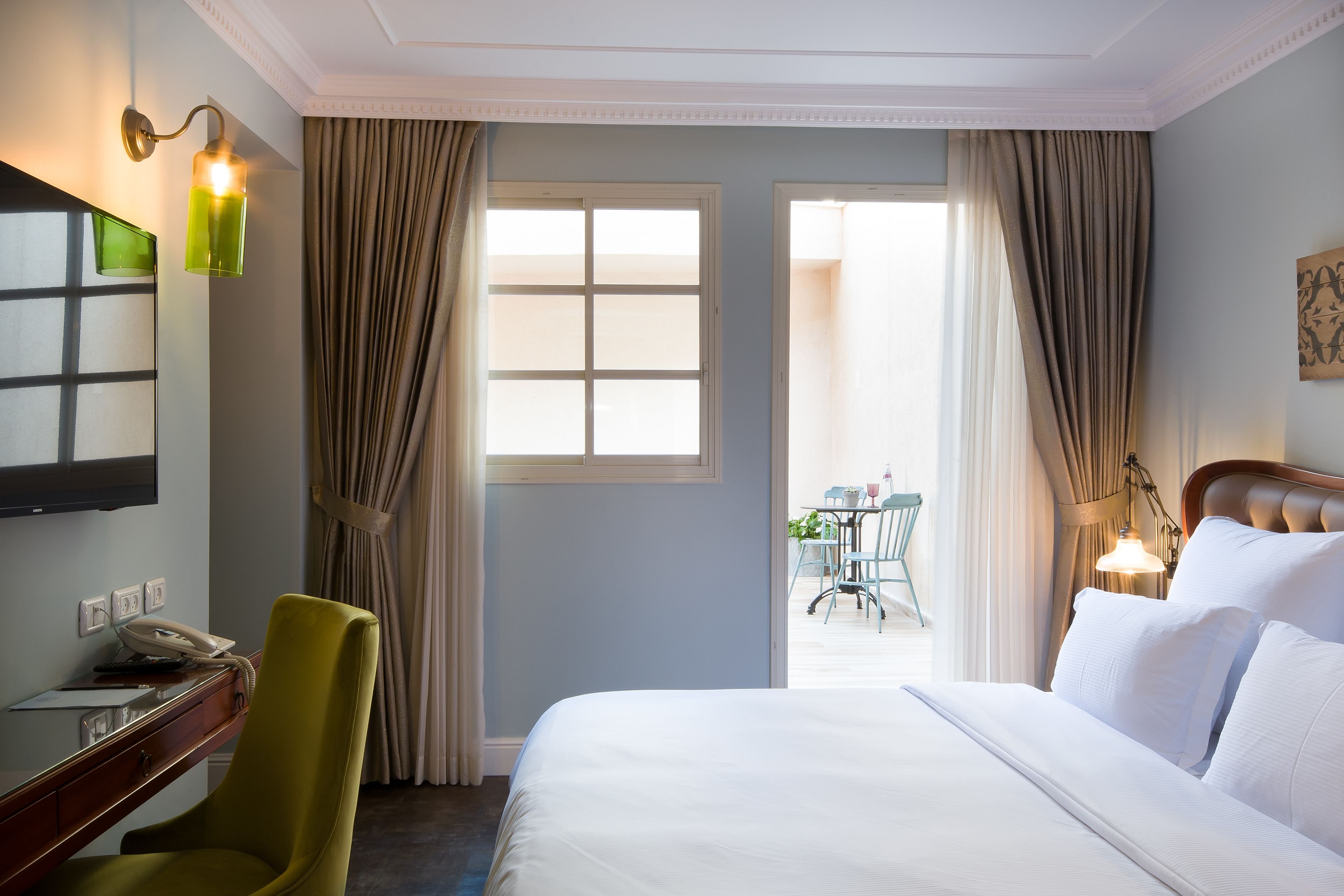 premium bedding, in-room safe, desk, soundproofing