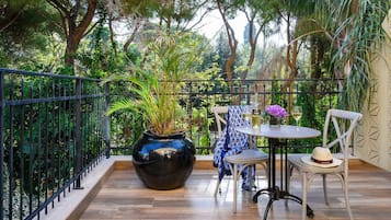 Habitación Deluxe, 1 cama de matrimonio grande, balcón | Vistas desde la habitación