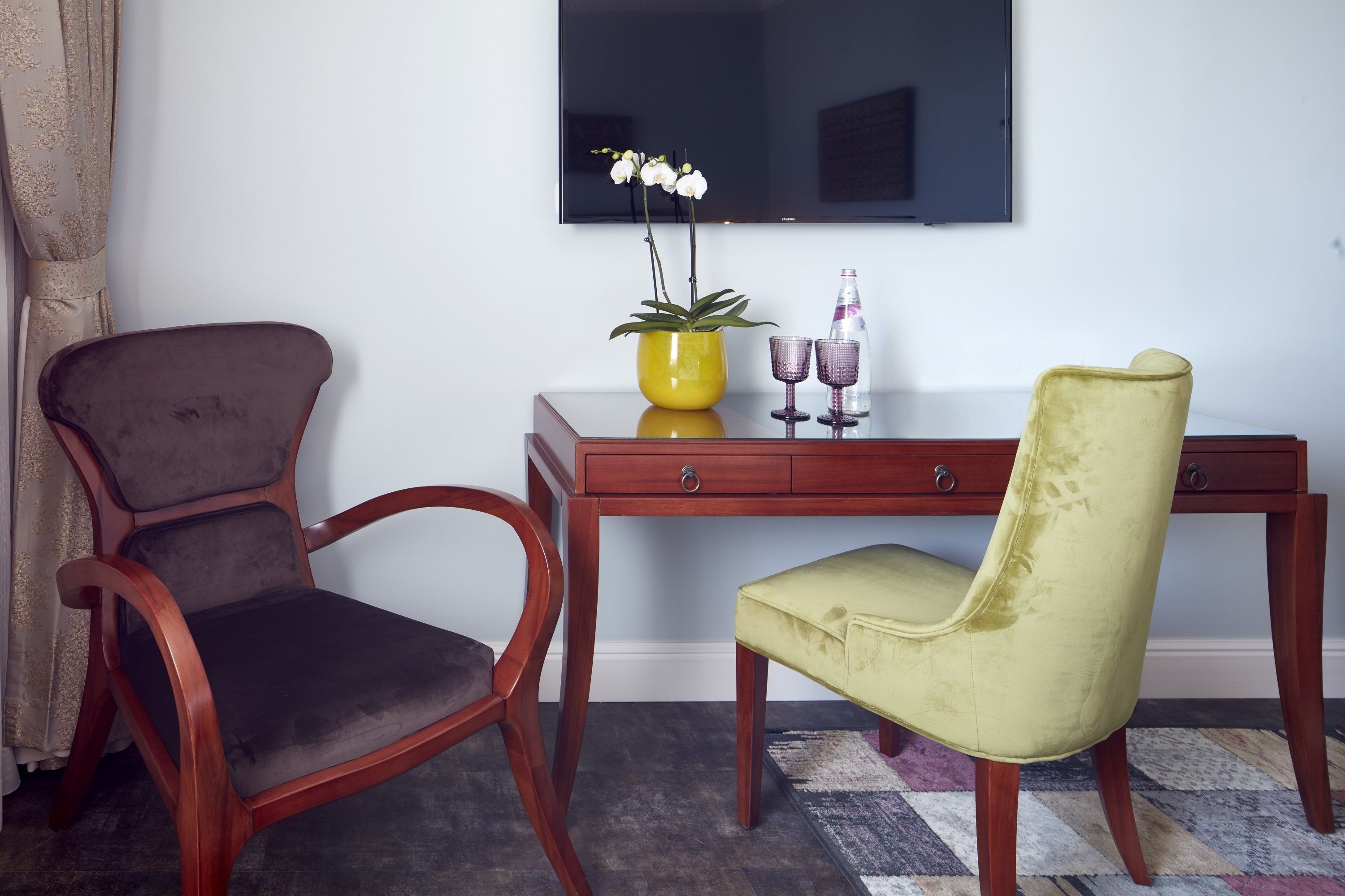 premium bedding, in-room safe, desk, soundproofing