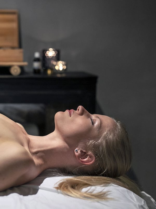 Couples treatment room(s), deep-tissue massages, Swedish massages
