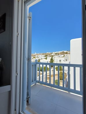 Quadruple Room, Sea View | In-room safe, soundproofing, iron/ironing board, free WiFi - Manos Rooms (Mykonos)