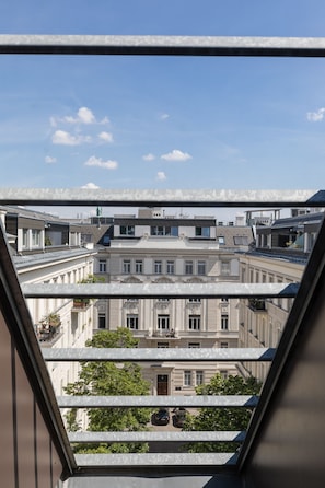 Apartamento júnior, 1 quarto, vista para a cidade, no andar executivo (incl. 29€ cleaning fee) | Vista do quarto