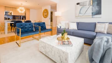 Executive Apartment, 2 Bedrooms, Executive Level (with Suite, incl. 39€ cleaning fee) | Living room | 50-inch flat-screen TV with satellite channels, TV