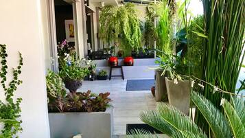 ลานระเบียง/นอกชาน