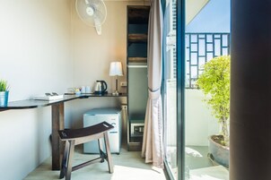 Superior Double Room, Balcony, Side Sea View | Balcony