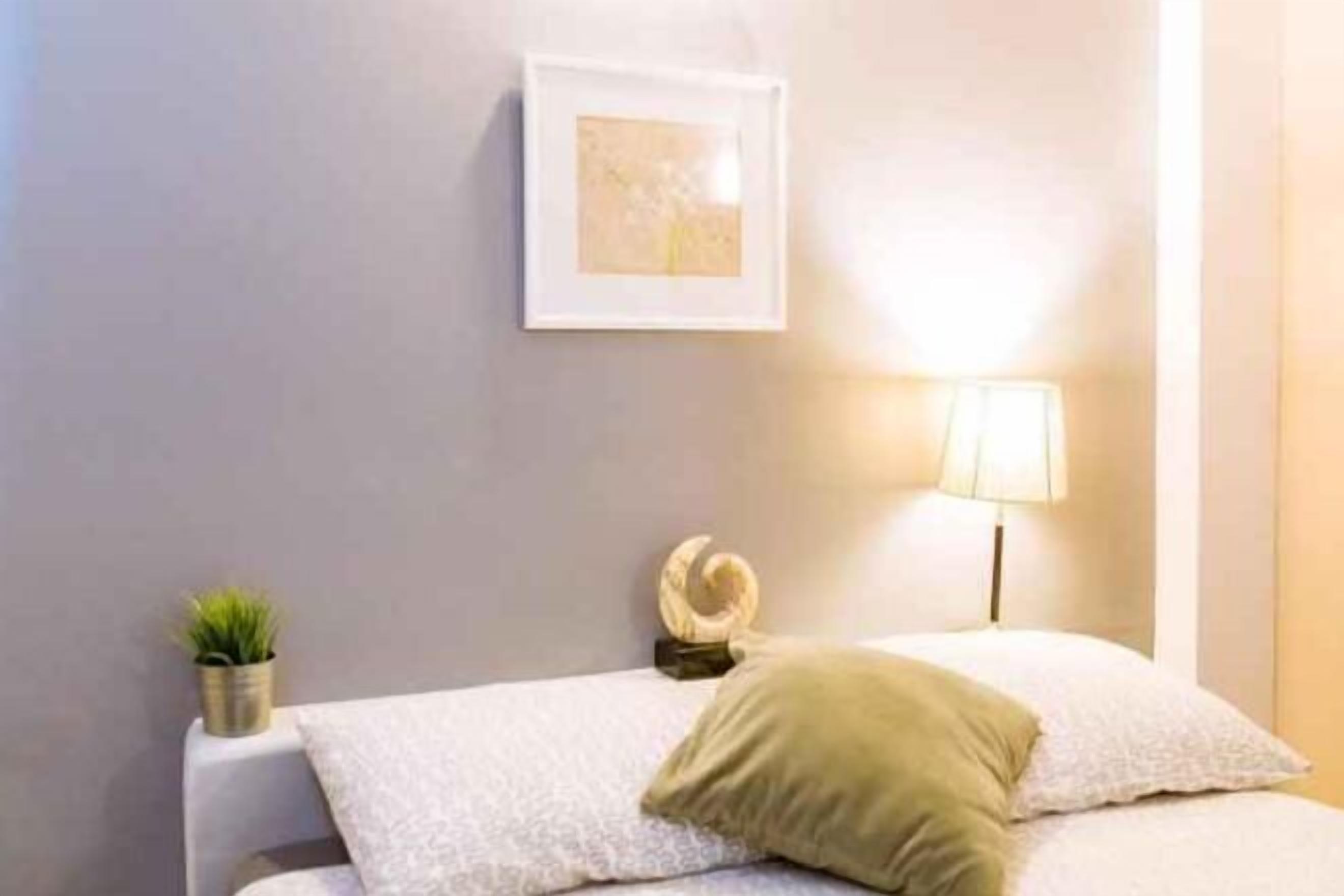 Minibar, in-room safe, desk, free WiFi