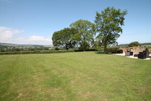 Front of property - Cedar House (Minehead)