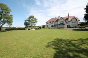 Miscellaneous - Cedar House (Minehead)