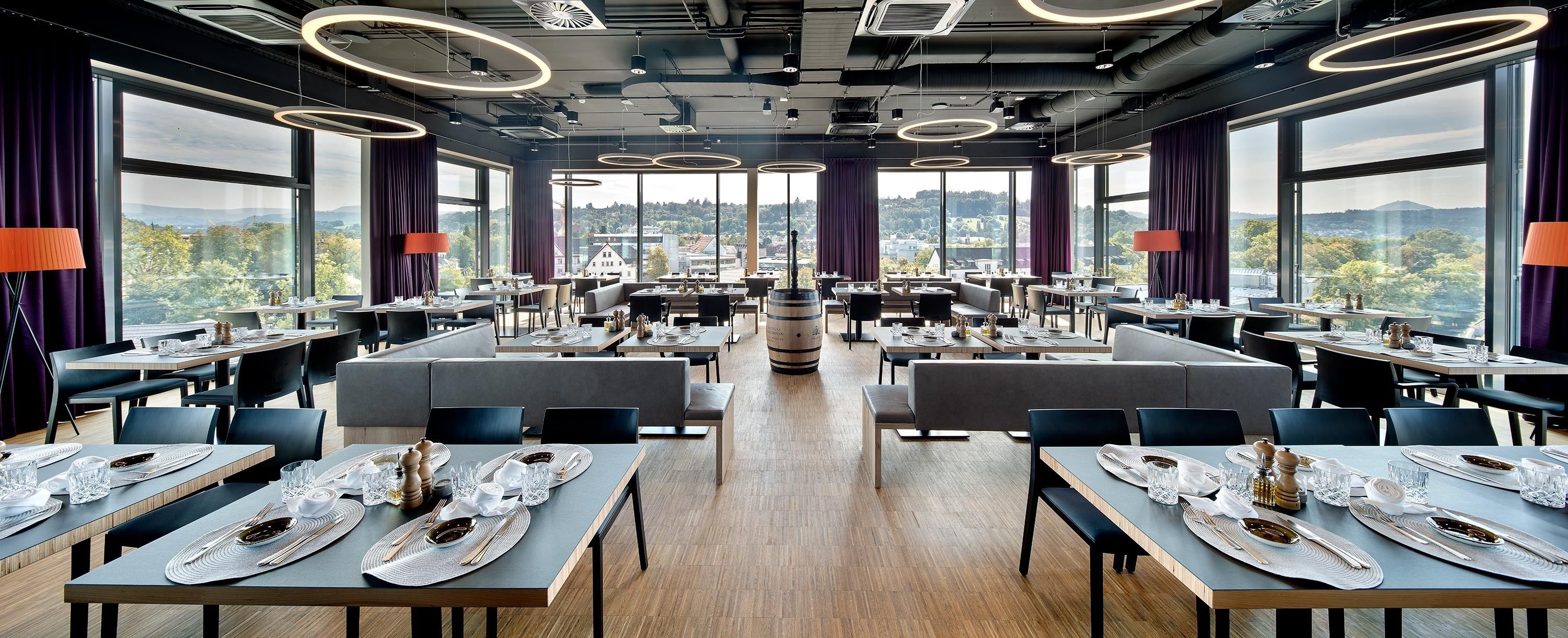 Frühstück und Abendessen, lokale Küche