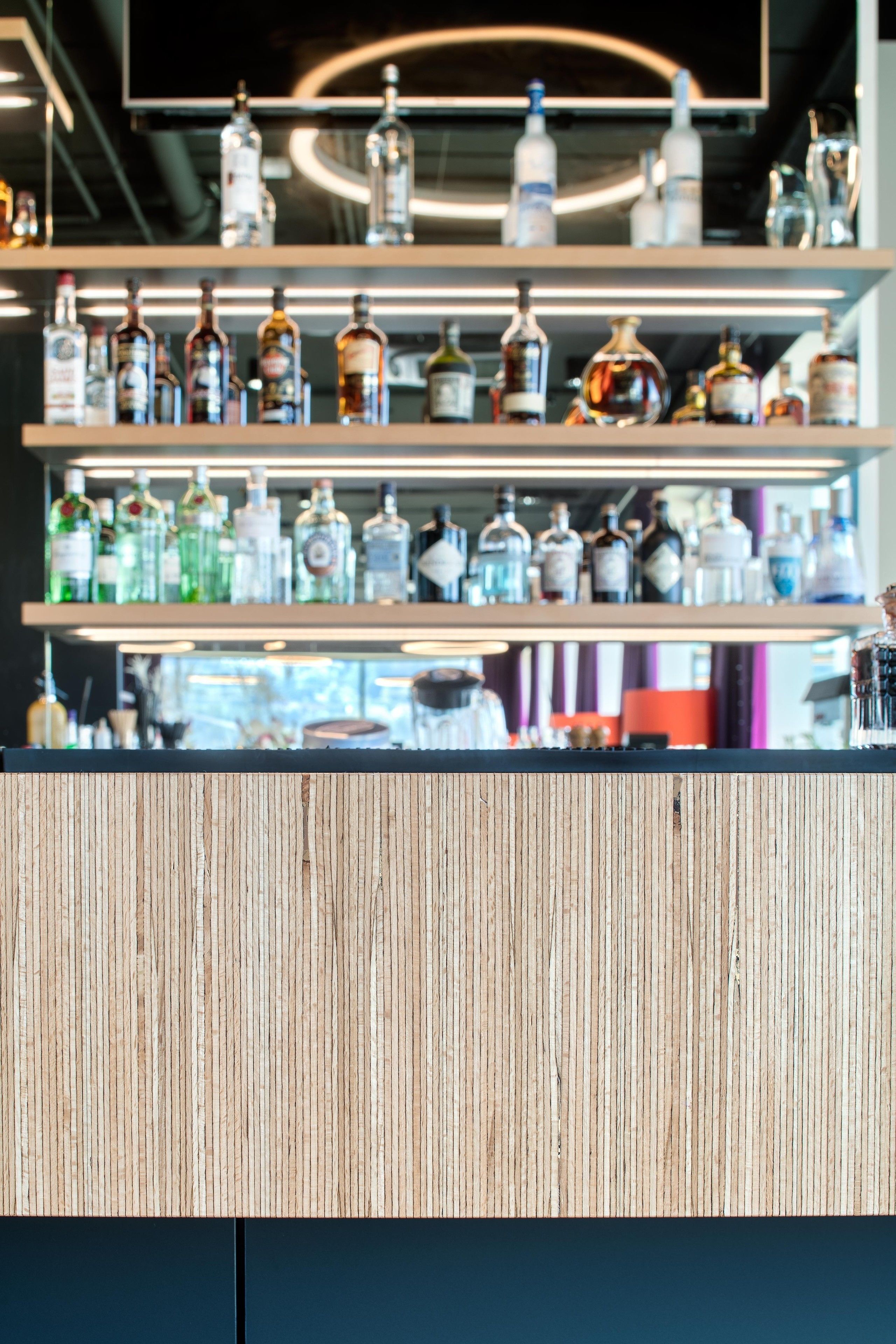 Bar (trong khuôn viên)