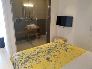 Apartment, 1 Bedroom, Non Smoking | In-room safe, desk, blackout drapes, soundproofing - Suncity Apartments Hotel (Accra)