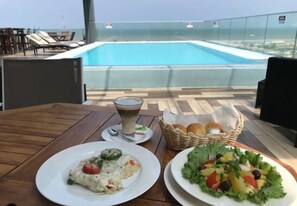 Sudah termasuk sarapan ala kontinental setiap hari