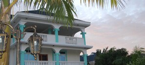 Front of property - The Heron Court Boutique Hotel (Dar es Salaam)