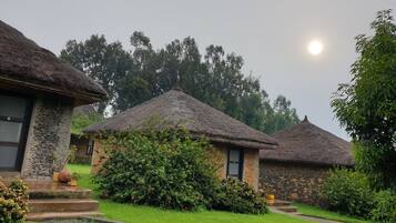 1 dormitorio, caja fuerte, espacio para trabajar con un portátil