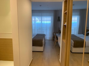Superior Double Room, Terrace, Sea View (Renewed. Reception Floor)