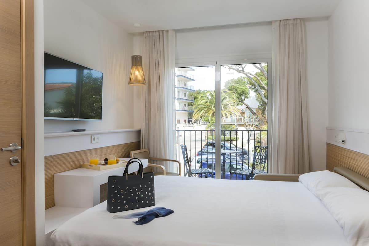 junior suite, garden view | garden view