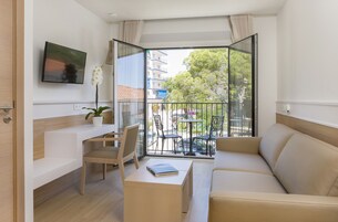 Ropa de cama de alta calidad y minibar 