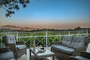 Deluxe-Villa, 4 Schlafzimmer, Meerblick | Blick vom Balkon