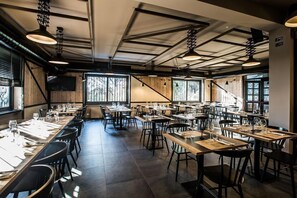 Aire de pique-nique/barbecue