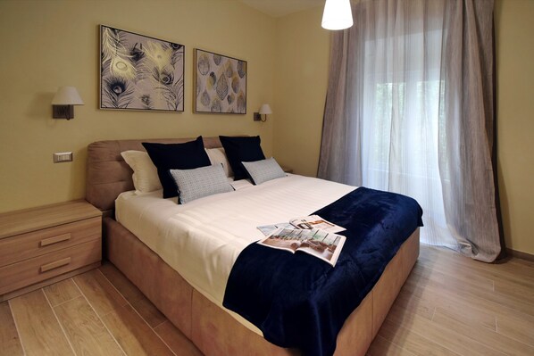Minibar, rollaway beds, free WiFi, bed sheets - CdR Guest House (Rome)