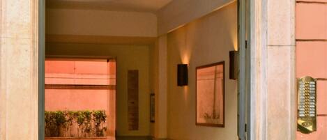 Entrée de l’hébergement