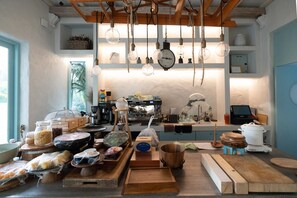 Desayuno buffet incluido todos los días 