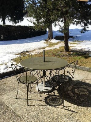 Studio, Kitchenette, Garden Area | Terrace/patio - Luxurious big Studio on the Wispile (Saanen)