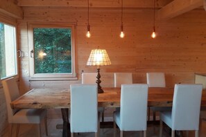 Chalet, Multiple Bedrooms, Balcony (3 Bathrooms) | In-room dining