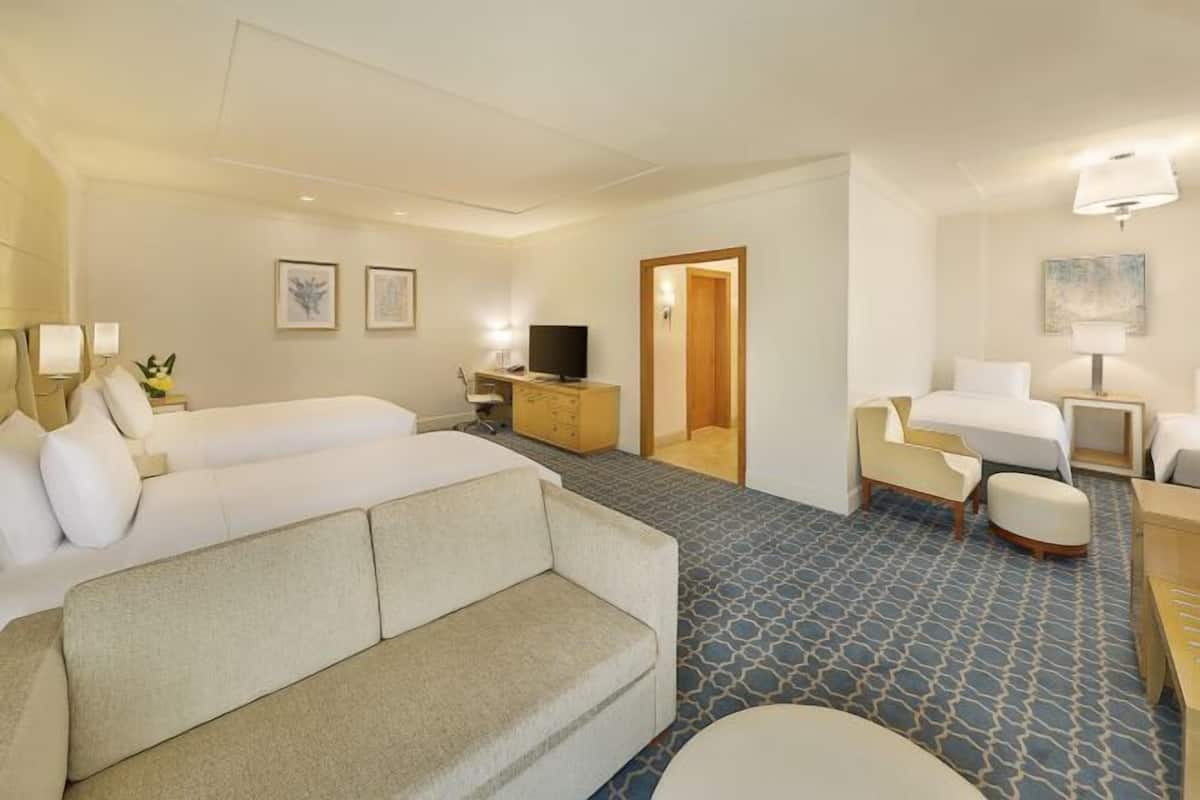 Minibar, in-room safe, desk, blackout curtains