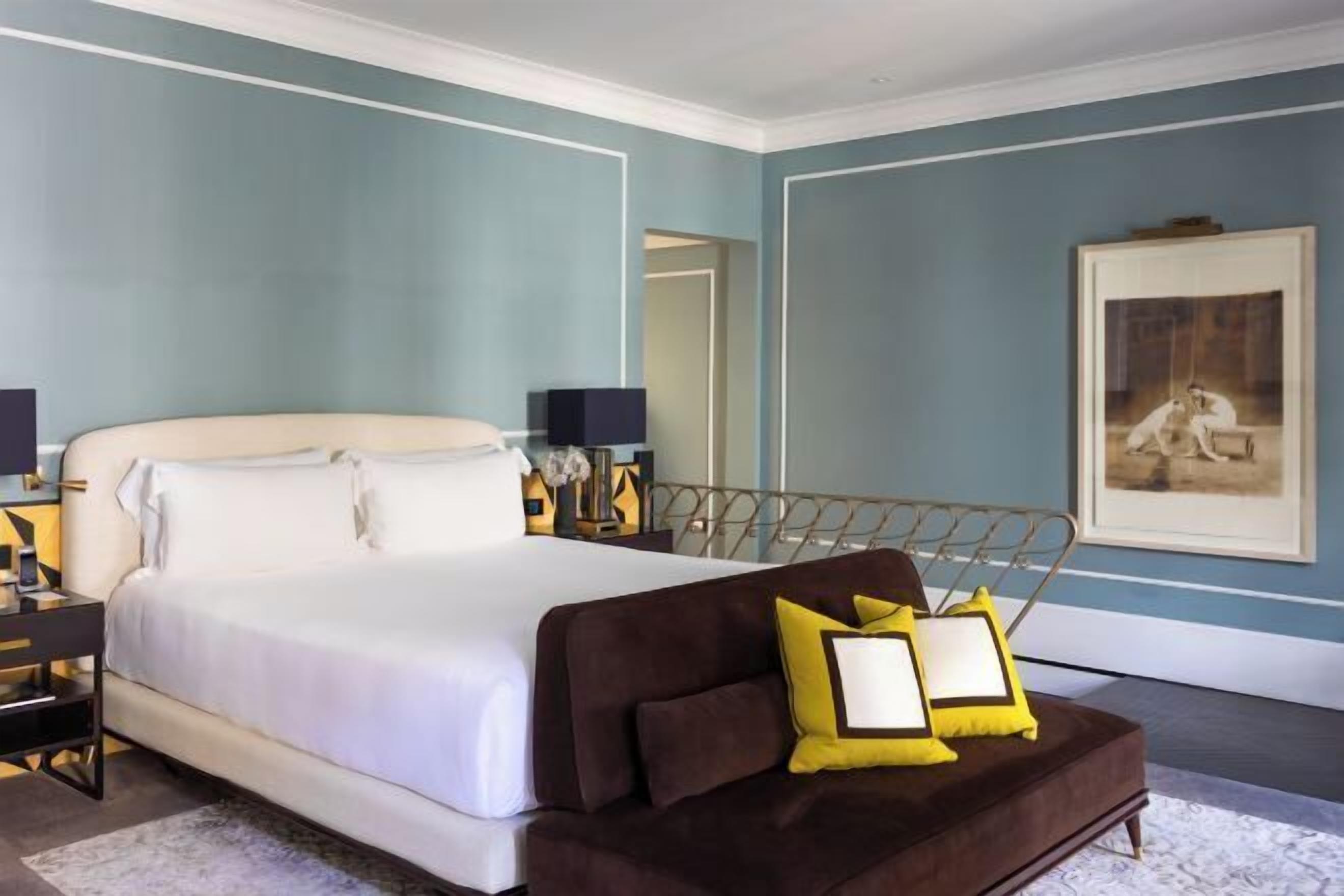 Premium bedding, down comforters, memory foam beds, free minibar items