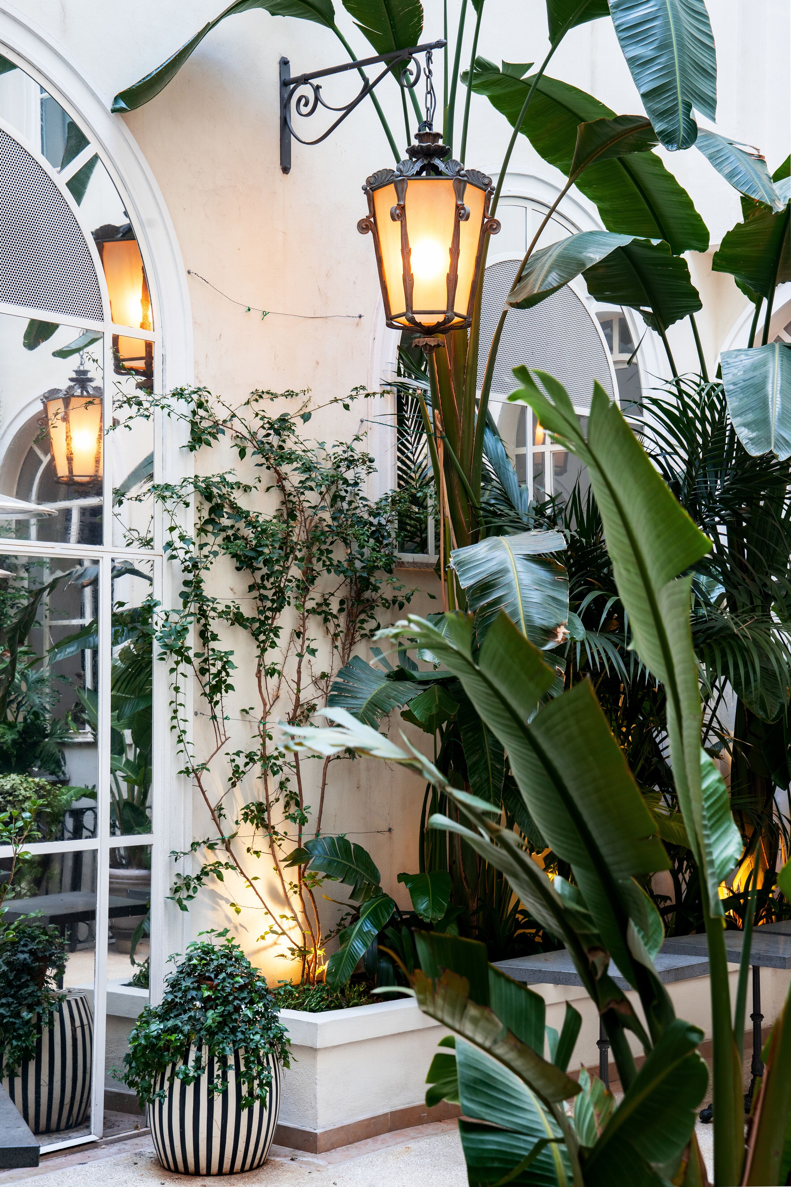 บริเวณภายนอก