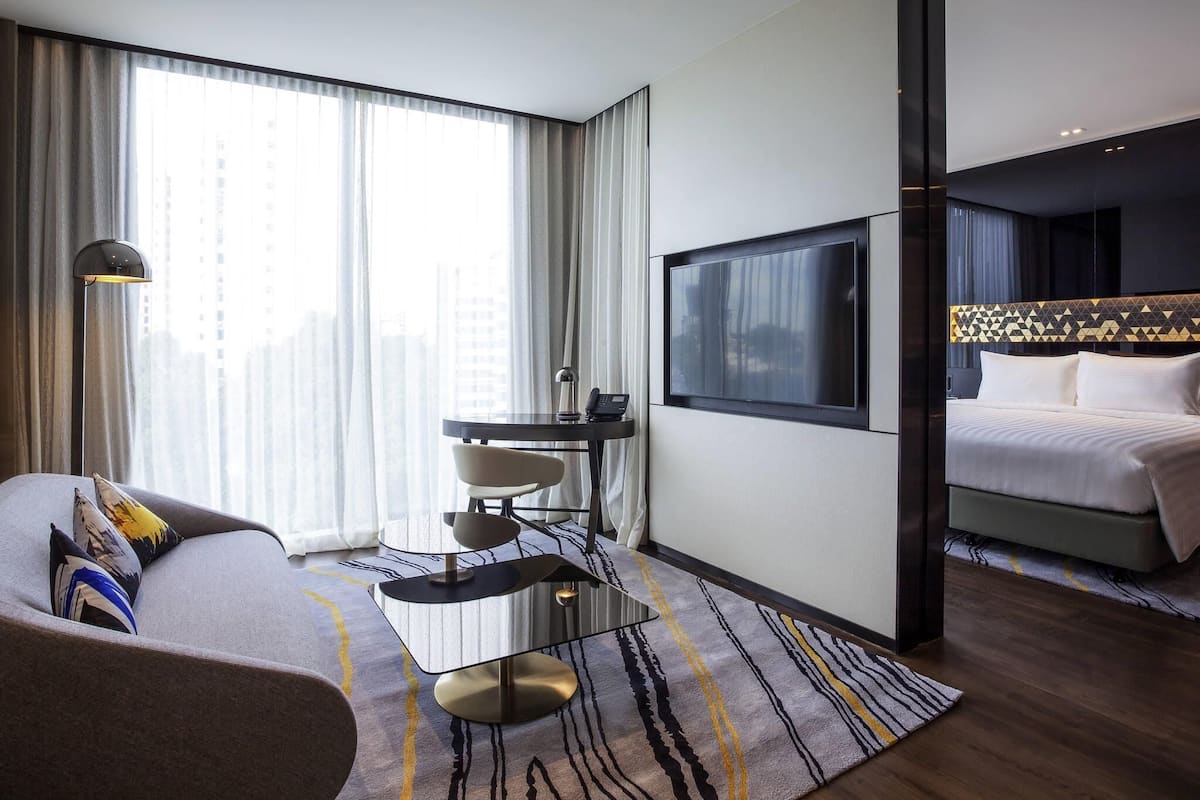 Premier Suite, 1 King Bed | In-room safe, desk, laptop workspace, blackout drapes