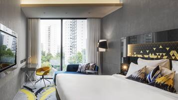 Premier Double Room, 1 King Bed | In-room safe, desk, laptop workspace, blackout drapes