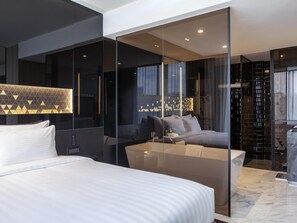 Suite Premier, 1 cama de matrimonio grande | Caja fuerte, escritorio, espacio para trabajar con un portátil