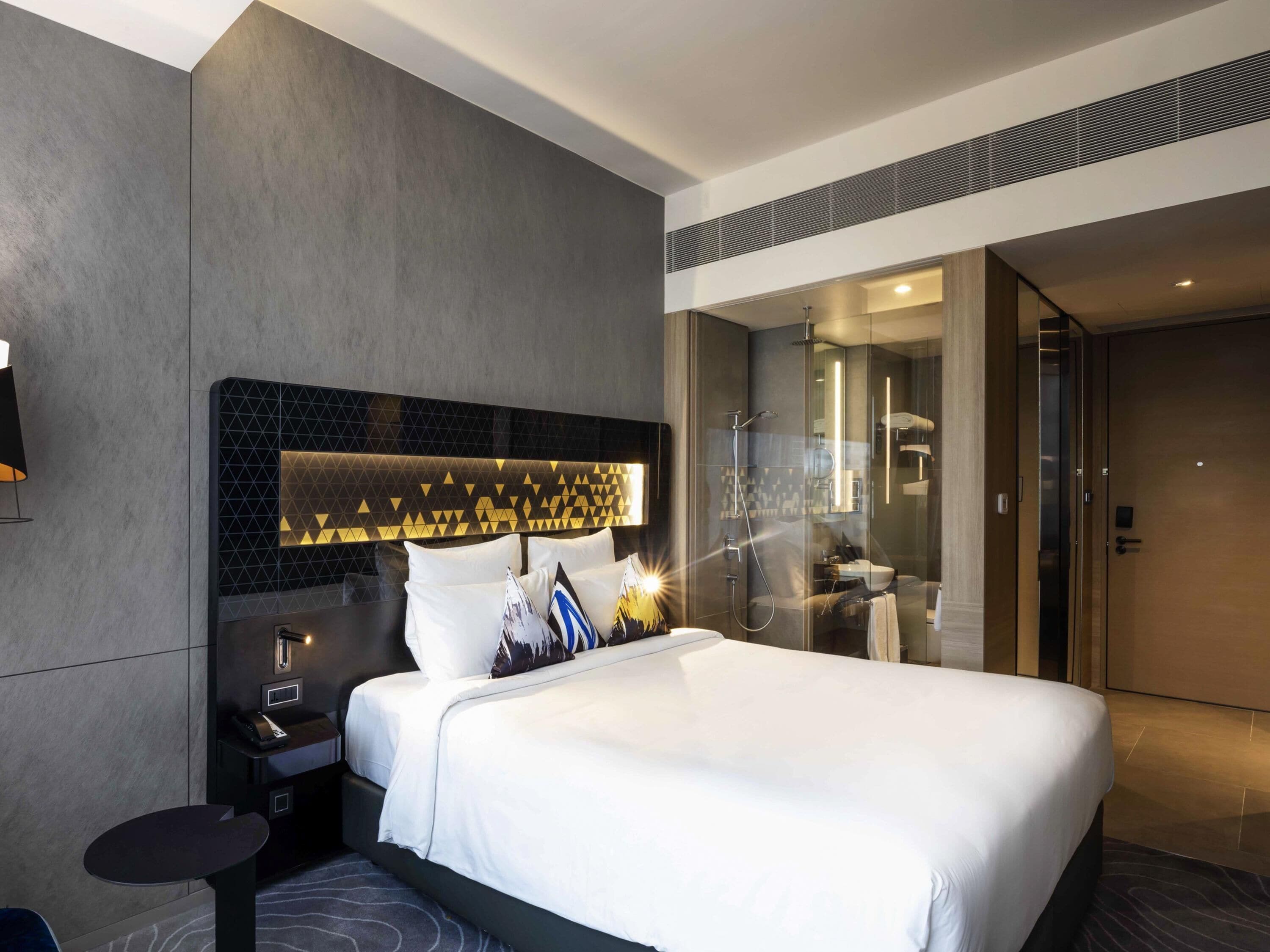 スーペリア ダブルルーム ダブルベッド 1 台 | セーフティボックス (室内)、デスク、ノートパソコン用作業スペース、遮光カーテン