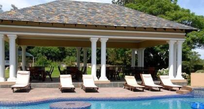 Attache Guest Lodge