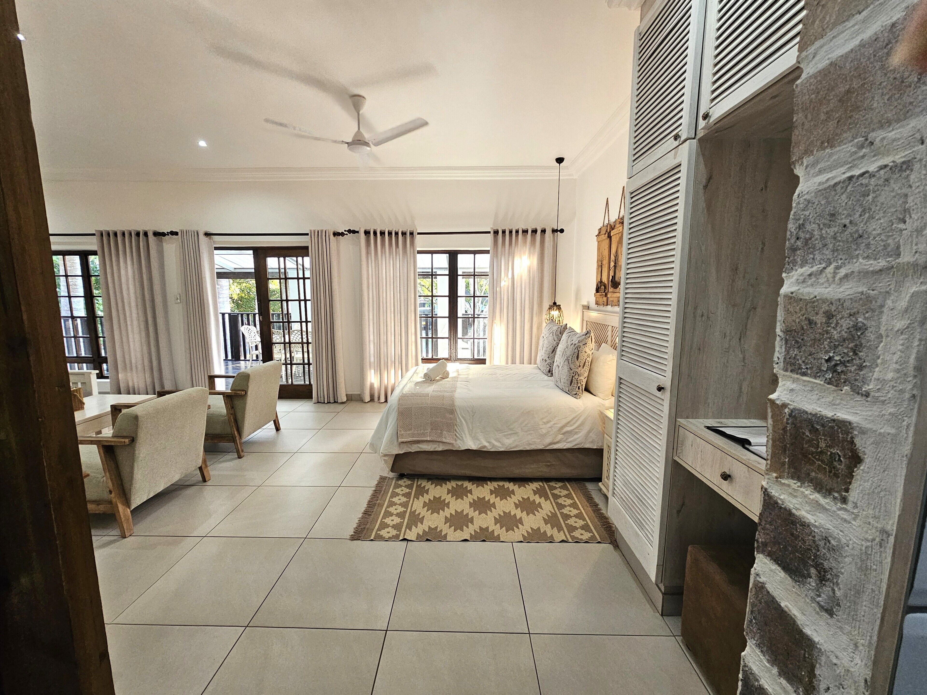 Superior Suite, 1 Bedroom, Balcony, Courtyard View