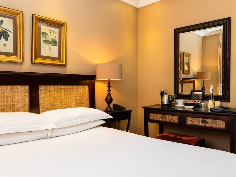 Dobbeltrom – standard | Safe på rommet, strykejern/-brett og wi-fi (inkludert)