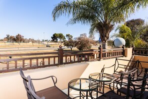 Standard Double or Twin Room | Terrace/patio - Premier Hotel Anta Boga (Brandwag)