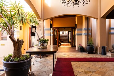 Premier Hotel Anta Boga 