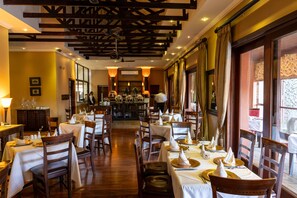 Restaurant - Premier Hotel Anta Boga  (Brandwag)
