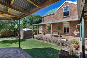 Terrace/patio - Rustic Manor Bed And Breakfast (Cape Town)