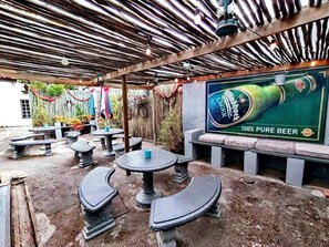 Outdoor dining - Albertinia Hotel (Albertinia)